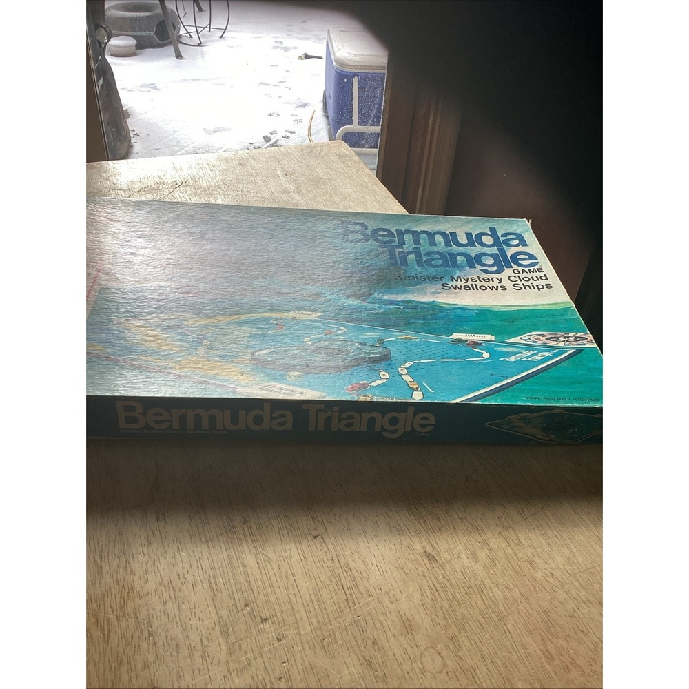 Bermuda Triangle 1975 Sinister Mystery Cloud Swallows Ships Vintage MB Game